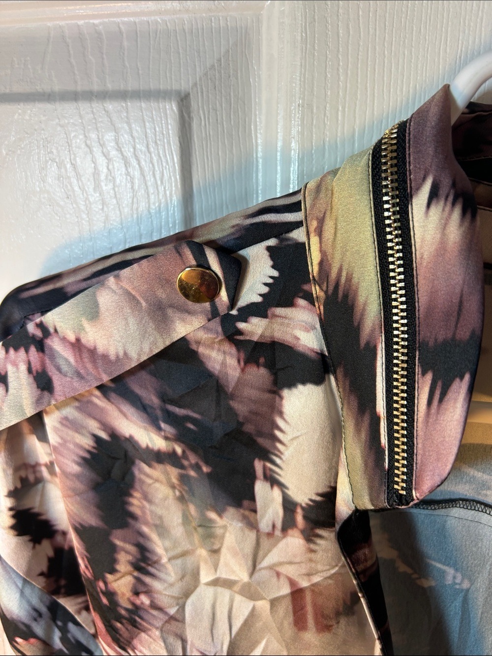 Marciano Abstract Satin Jumpsuit in Black, Pink and Cream size Large - Picture 4 of 12